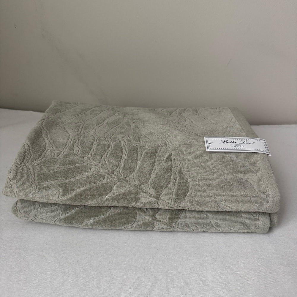 Bella Lux Fine Luxury Cotton Bath Towels Sage Green Leaf Pattern NEW Set of Two
